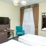 Sokolowska Airport Modlin 3*