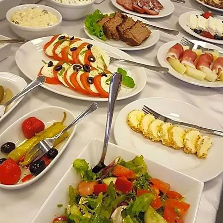 Sokolowska Airport Modlin Hotell 3*
