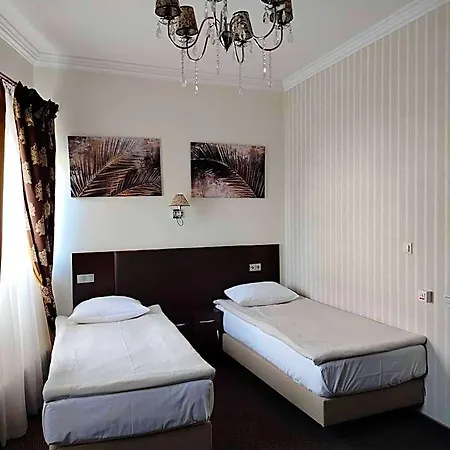 莫德林机场索克沃弗斯卡酒店 Nowy Dwór Mazowiecki