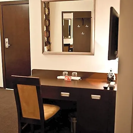 Sokolowska Airport Modlin Hotell Nowy Dwór Mazowiecki