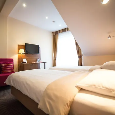 Hotel Sokolowska Airport Modlin