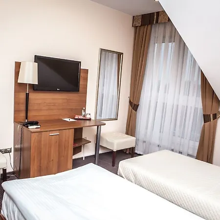 Sokolowska Airport Modlin Hotel 3*