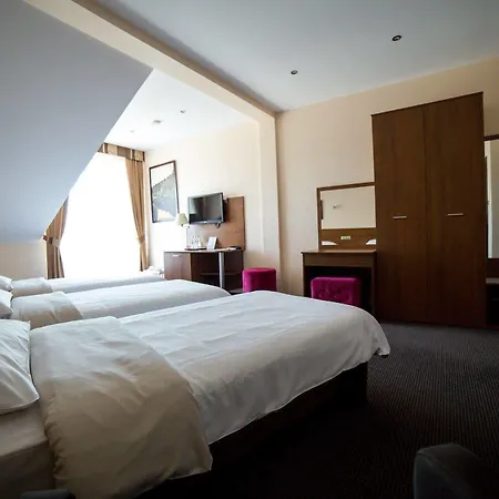 Sokolowska Airport Modlin Hotel 3*