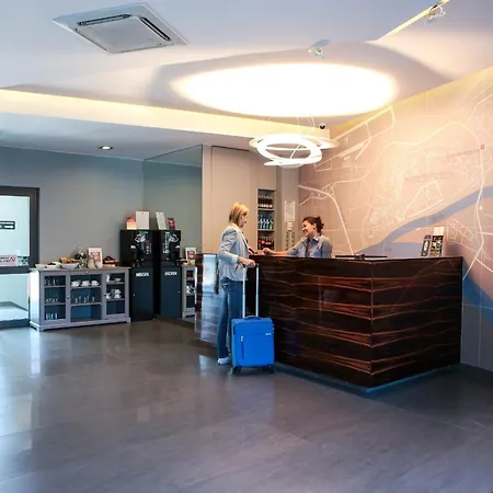 Отель Sokolowska Airport Modlin
