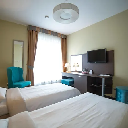 Sokolowska Airport Modlin Otel Nowy Dwór Mazowiecki