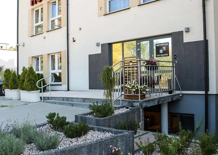 Sokołowska Airport Modlin 3*